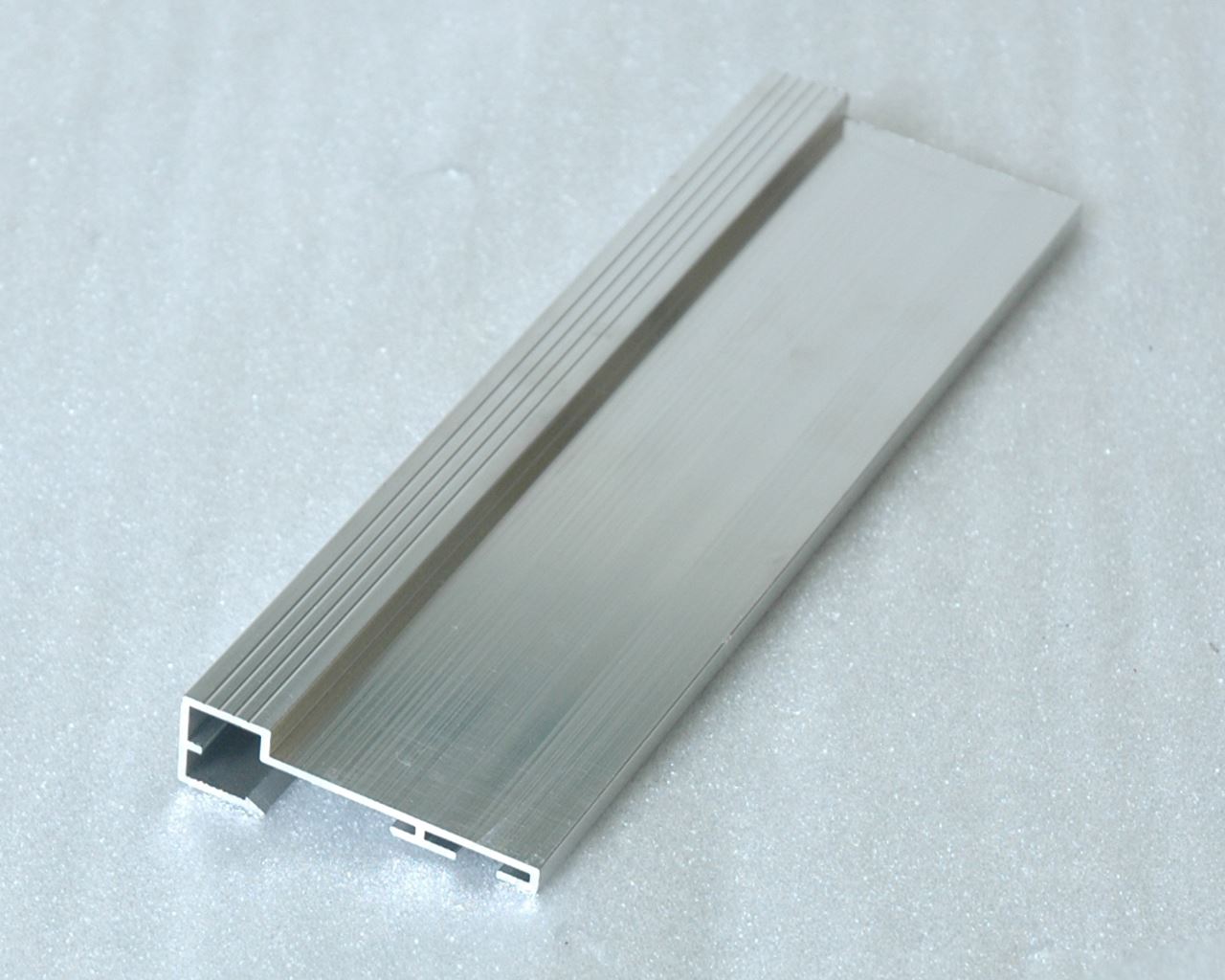 Lift table spare part - Protection bar H=72mm